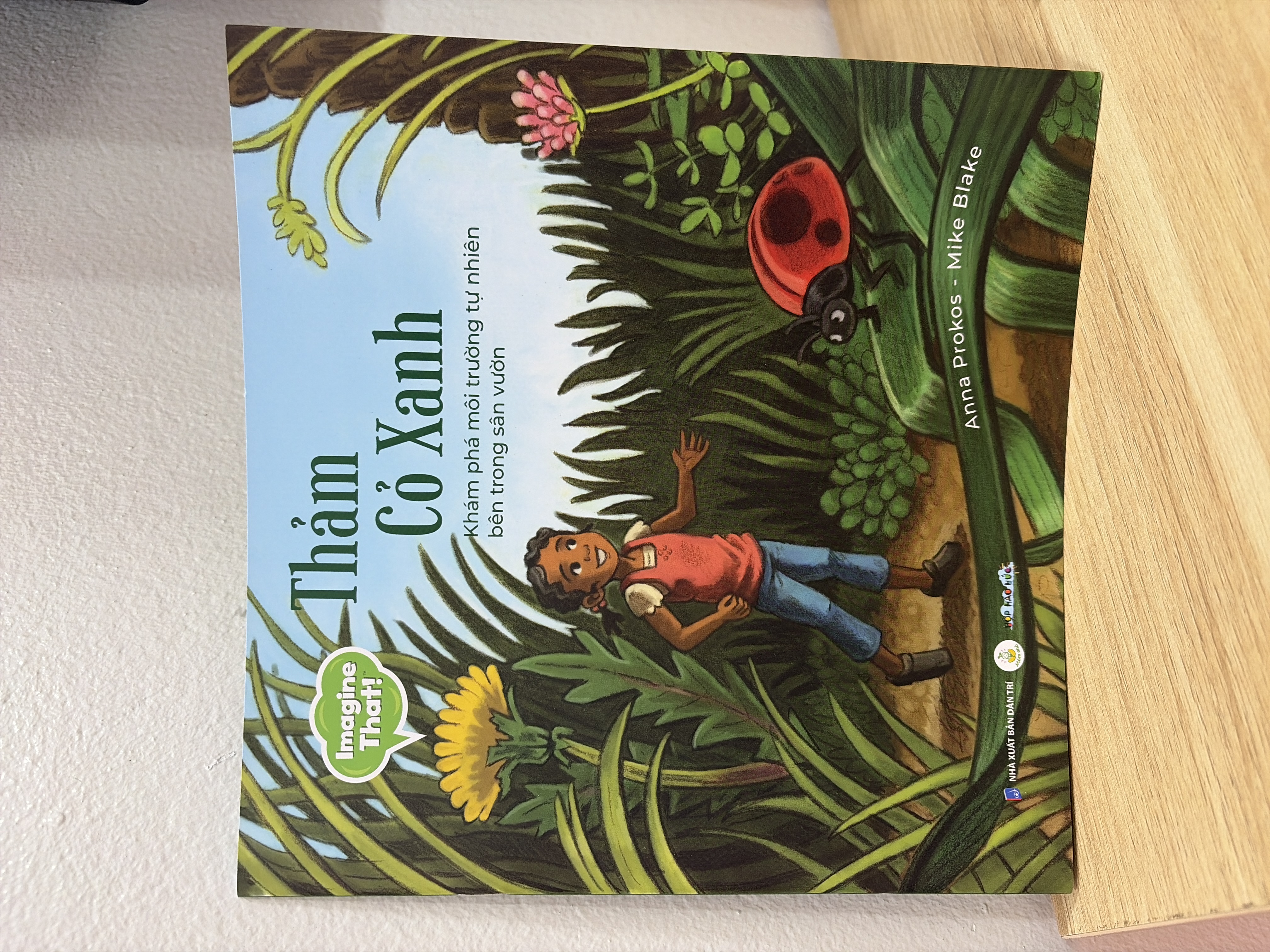 Sách Thảm cỏ xanh